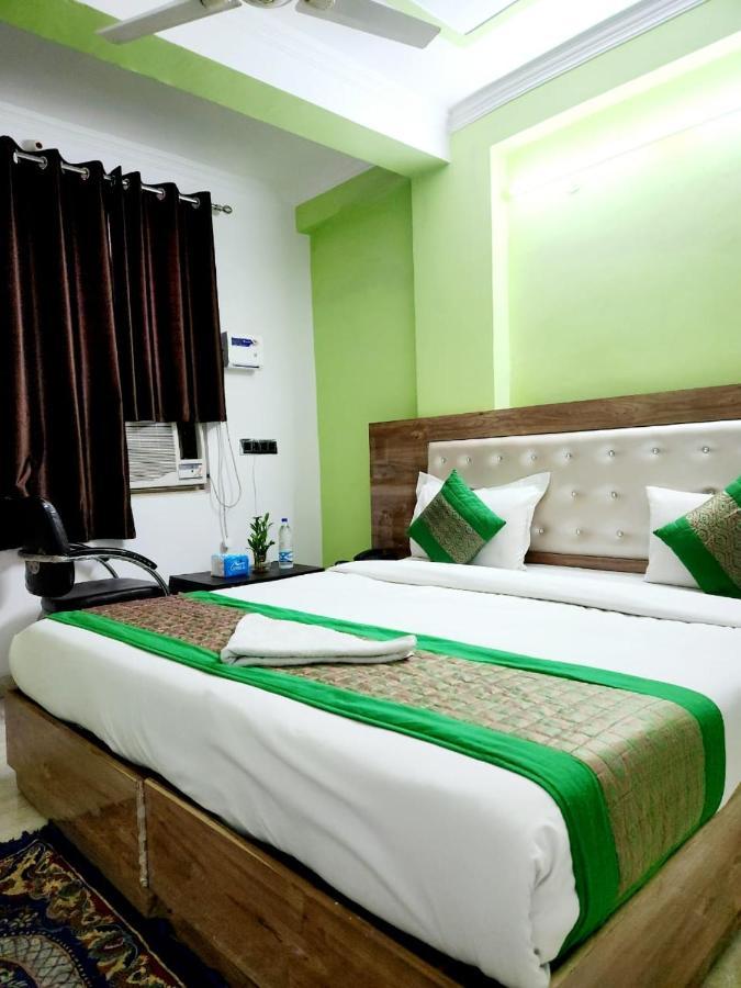 The Hotel Grace Place Inn Νέο Δελχί Εξωτερικό φωτογραφία